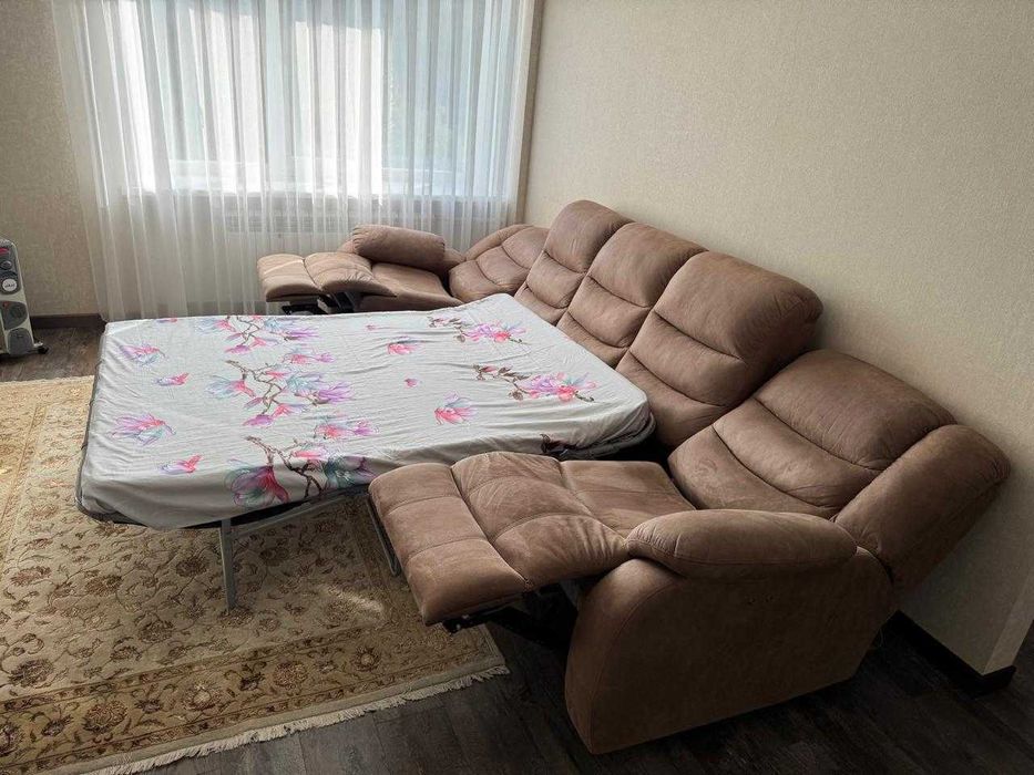 Продам диван с электроприводом