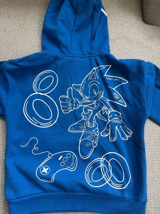 3 блузи с качулка, пижама със Соник, горнище с цип, елек - размер 128