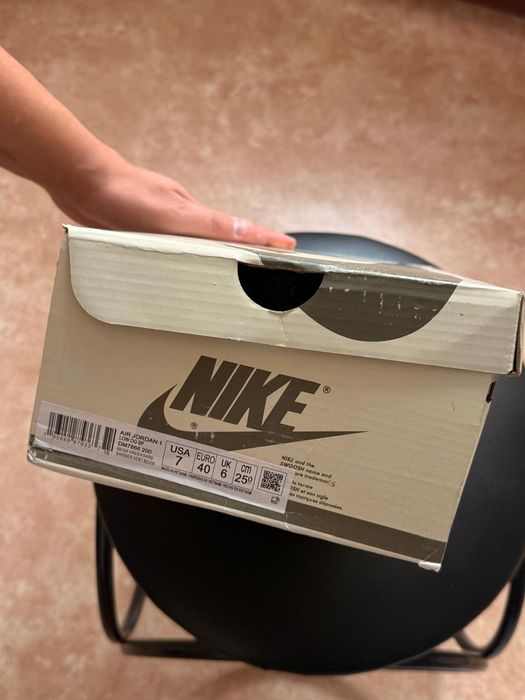 Продам кроссовки