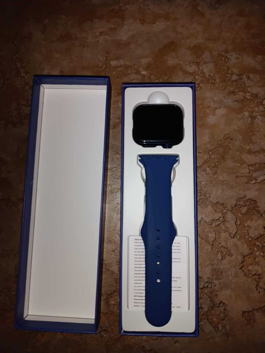 Смарт часовник с безжично зарядно