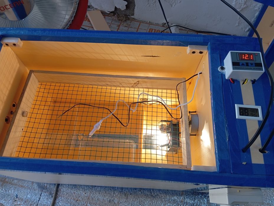 Inkubator inkubatir 32 talik aftomat