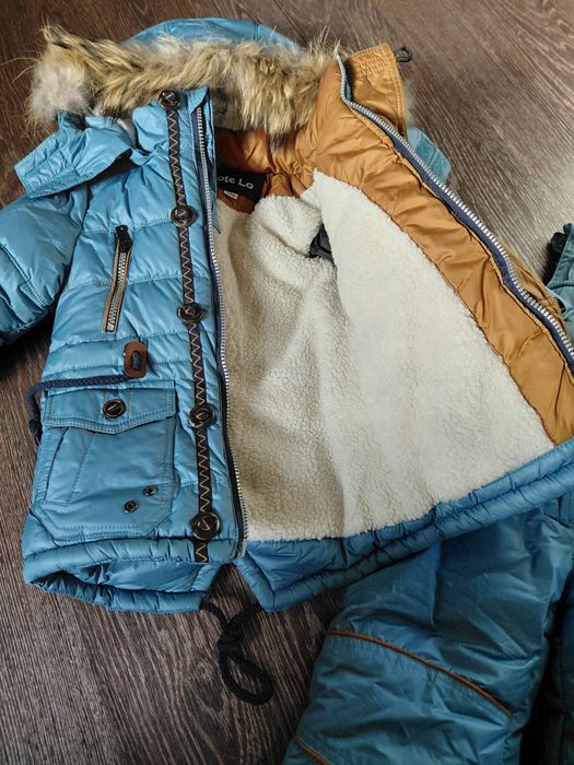 Продам комбинезон с курткой