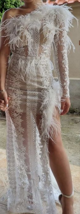 Елегантна бална рокля Hrisima Fashion  – дантела и пера