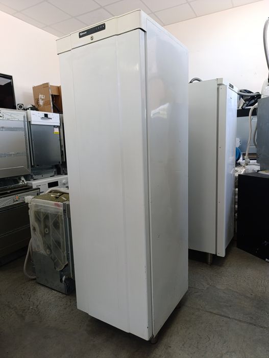 Професионален Хладилник GRAM