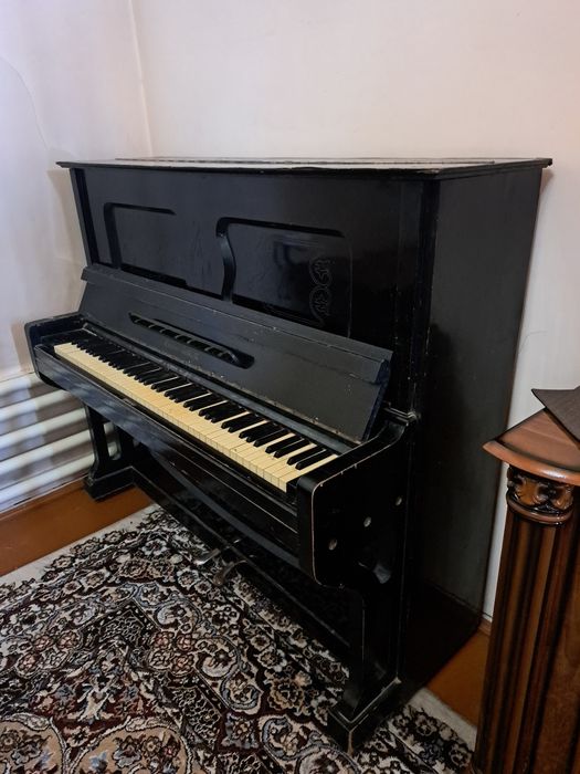 Pianino Красный Октябрь