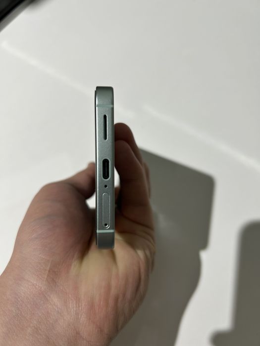 Samsung Galaxy S25 (256/12)