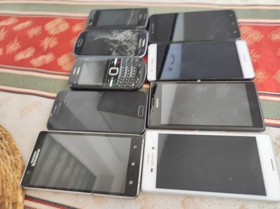 Продавам телефони за части Samsung Lenovo Nokia Huawei
