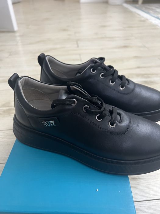 Кожаные ботинки 38