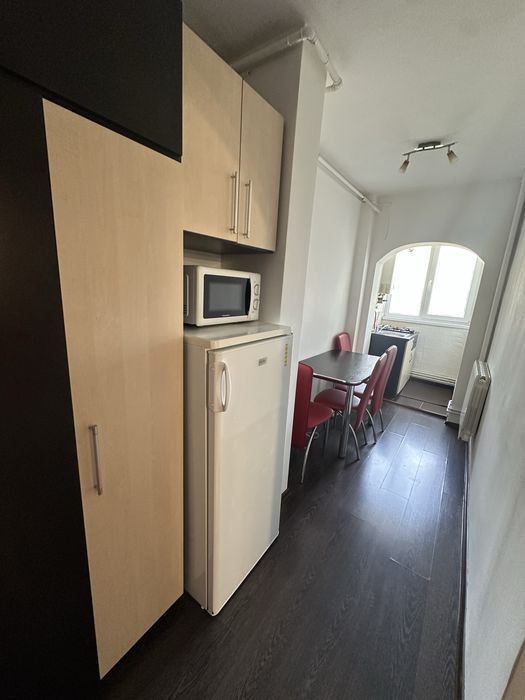 Garsonieră modernă de închiriat – zonă liniștită, mobilată și utilată