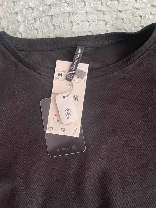 Малка черна рокля