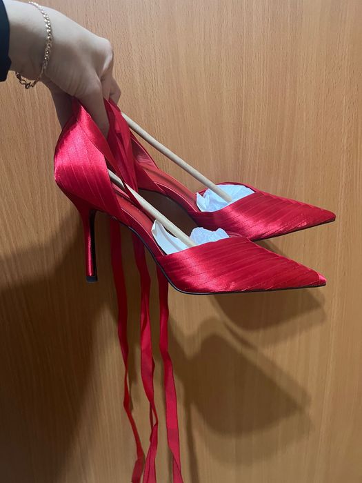 Туфли Charles& Keith