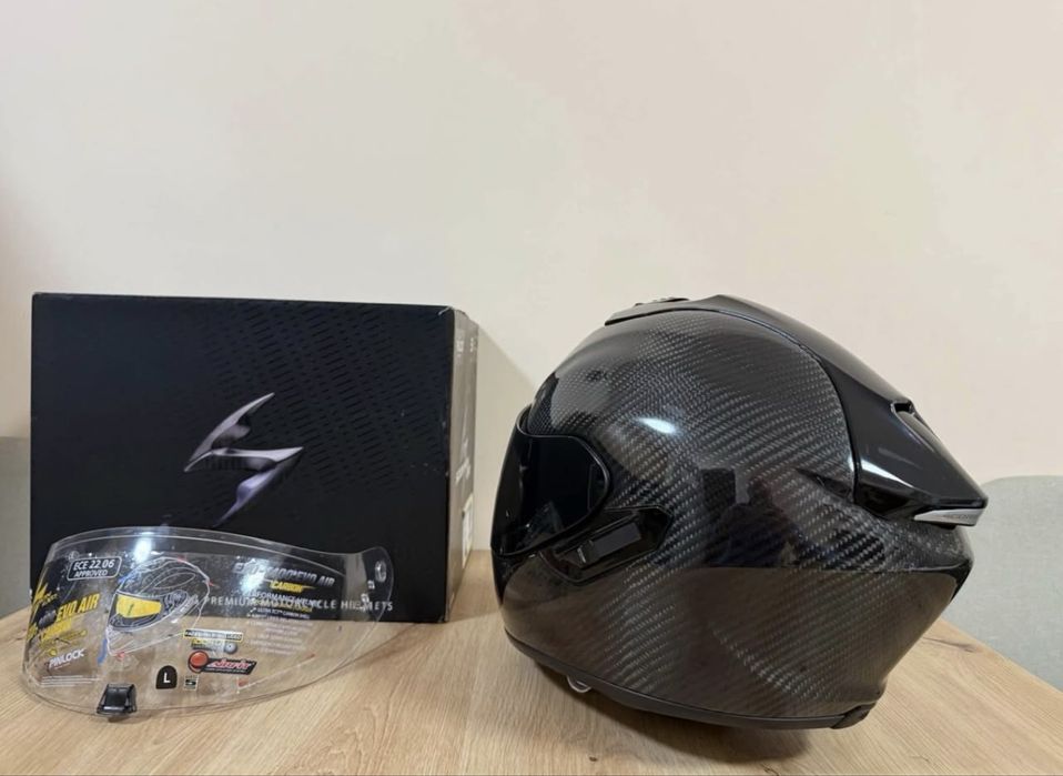 Scorpion EXO 1400 CARBON size L