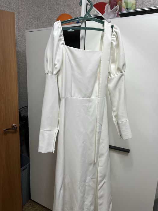 Продам 2 платья в отличном состоянии