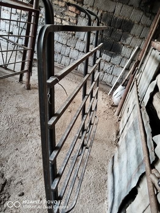 Mashina uchun bagajnik