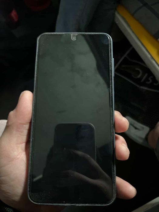 Samsung a16. 8.128 xotra xolat idial