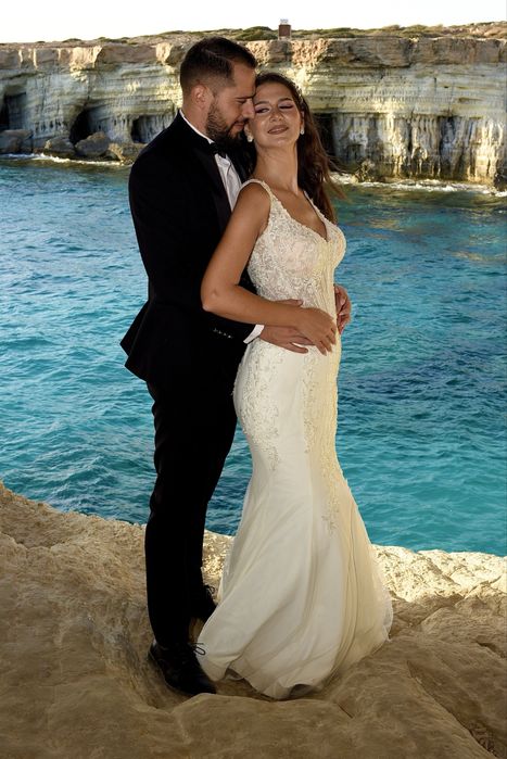 Vand rochie de mireasa sirena impecabila