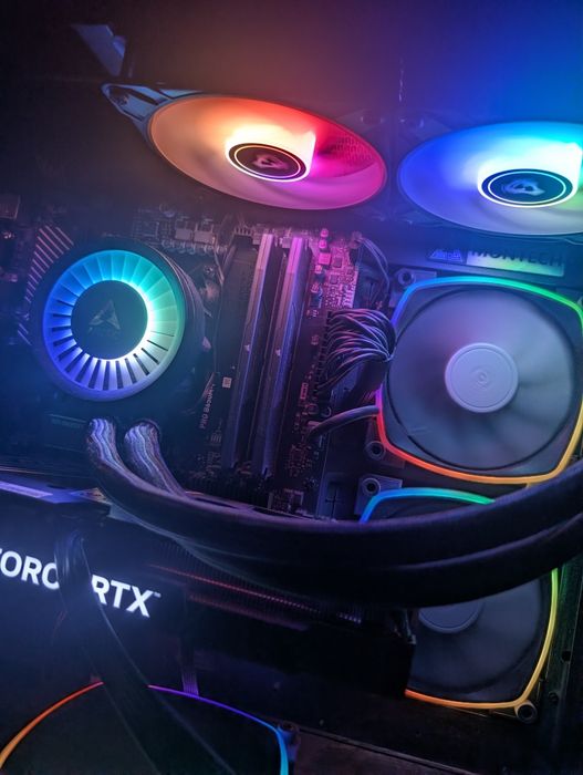 Okazie ‼️ Cooler AIO Arctic Freezer 240mm RGB ‼️
