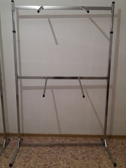 Торговые вешалки- стойки  для одежды б/у