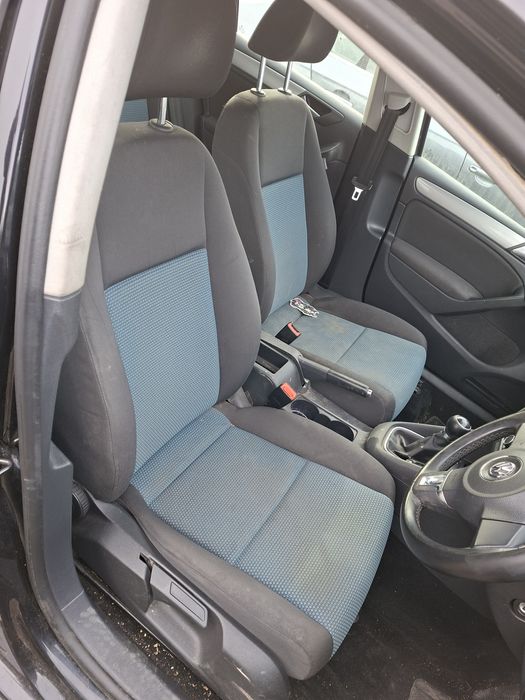 Голф  6 1.6 тди 105 коня 2010 година