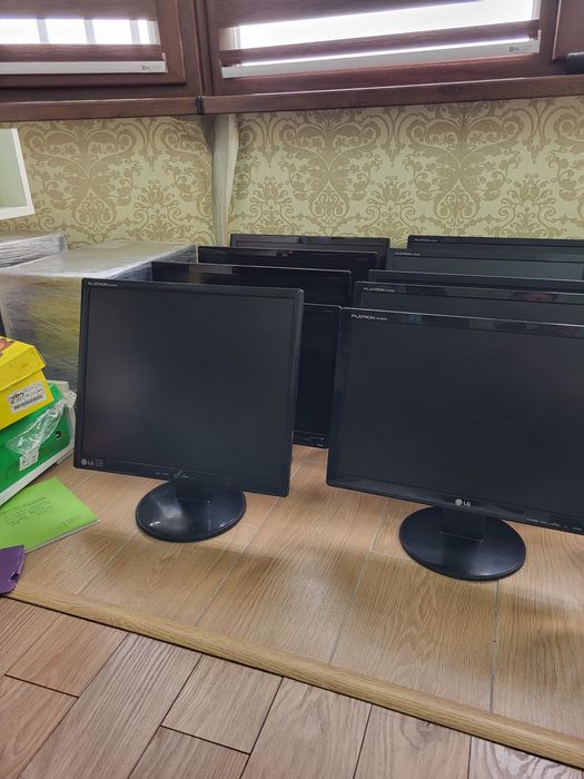 Мониторы LG 19дюймовые