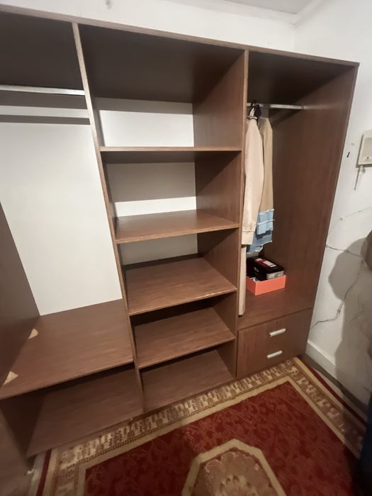 Срочно продам шкаф