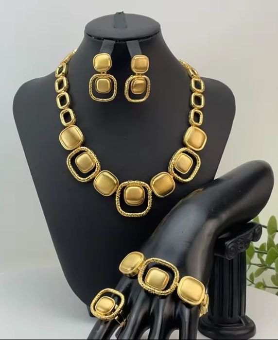 Bijuteri placate cu aur 18 k