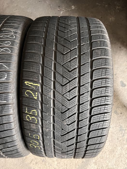 2 anvelope iarna 305/35/21 , pirelli , 5.7 mm