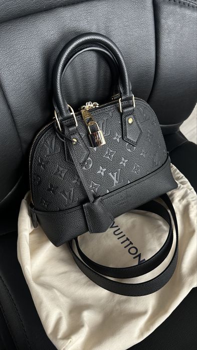 Продам сумку Louis Vuitton Alma Neo bb