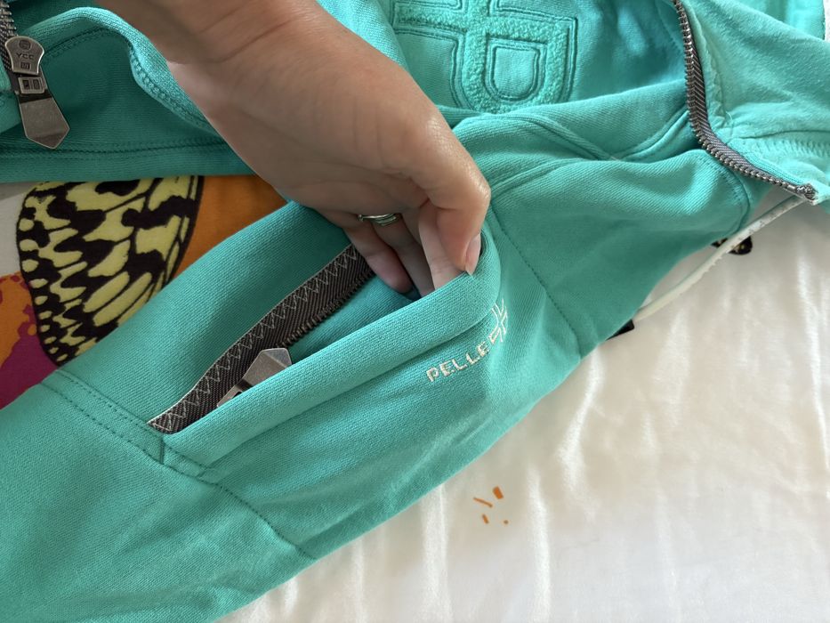 Hanorac cu fermoar si gluga