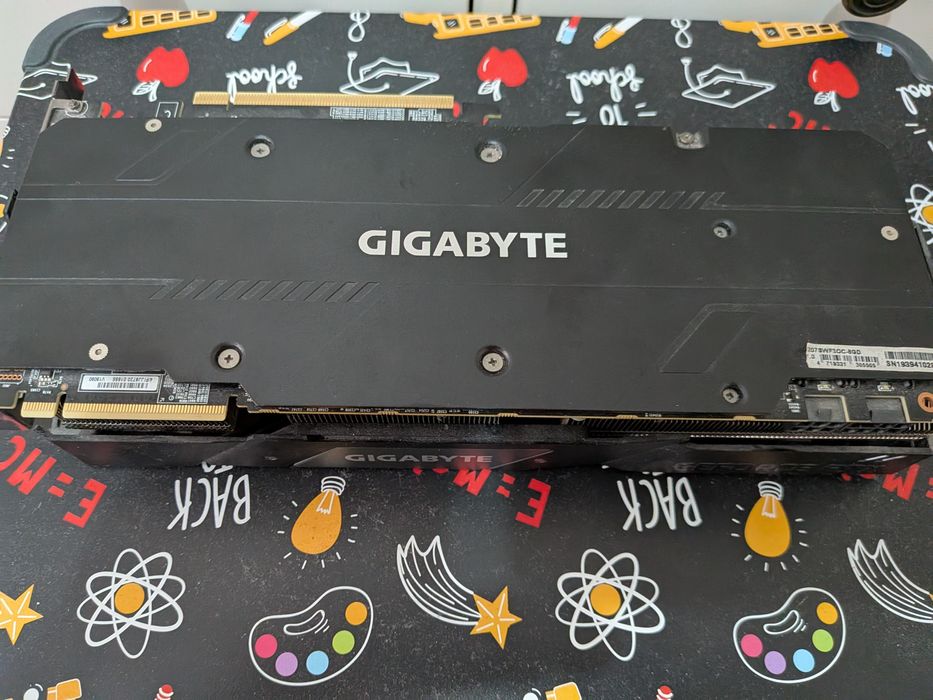 Vând Placa video Gigabyte RTX 2070 Super