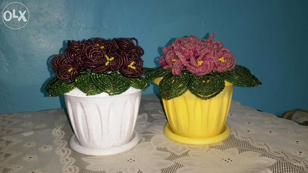 Фиалки из бисера