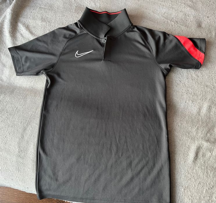 Nike - детска тениска с яка, 147-158 см
