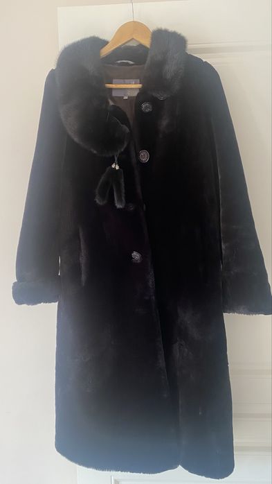 Продам теплую шубку