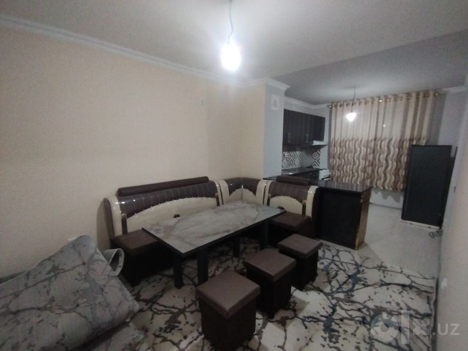 Sotiladi. Kvartira Parkent tumani YAngi Toshkentgacha 12 km -1 (sokl)