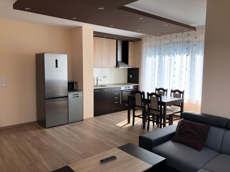 Дава се под наем Тристаен апартамент в София, Младост 1А - 109 кв.м за 800 € - Снимка #1