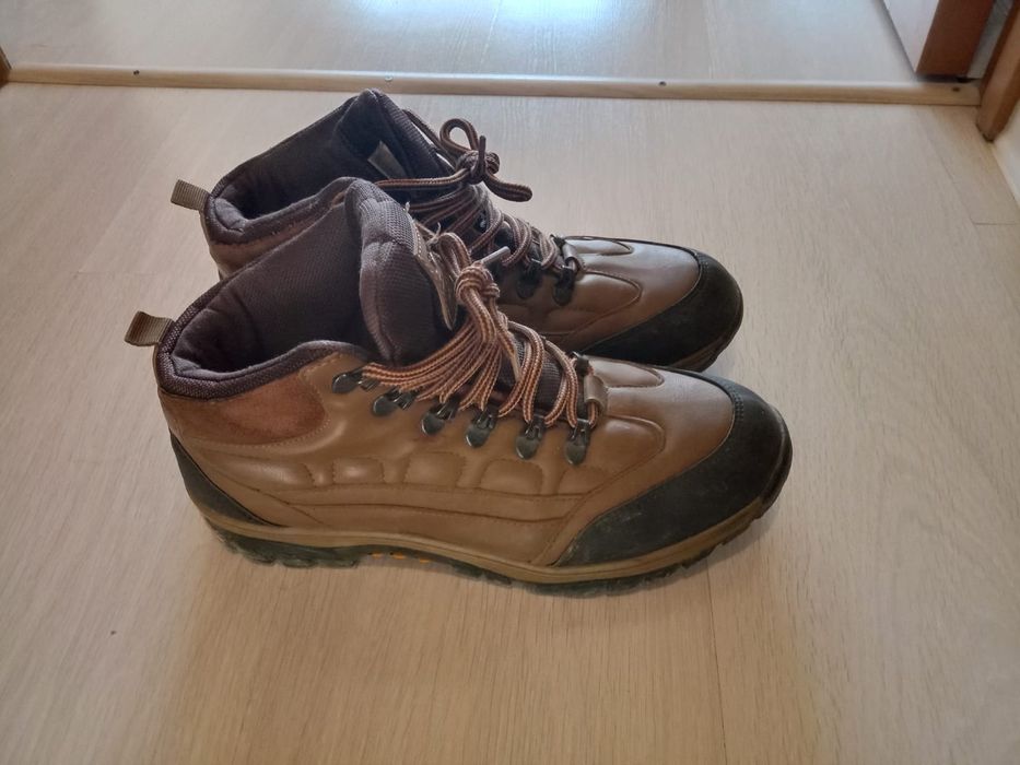 Срочно продаются муж осен батинка