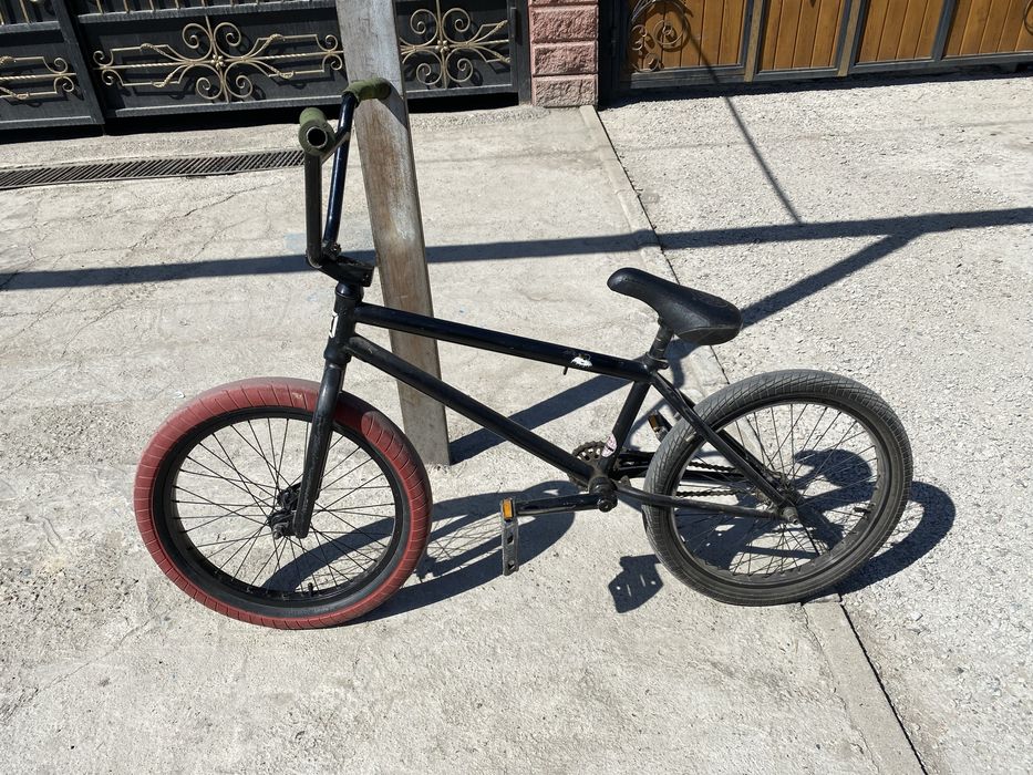 Трюковой велосипед BMX