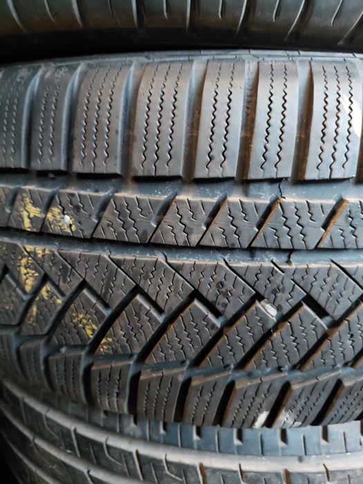 225/50/17" Continental 2бр.гуми