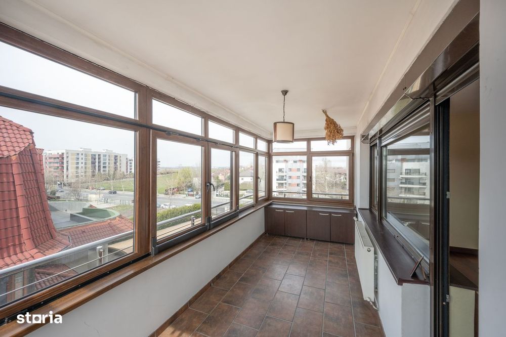 Apartament de  6 camere, 250 mp – 2 parcari- Sisești-Comision 0%