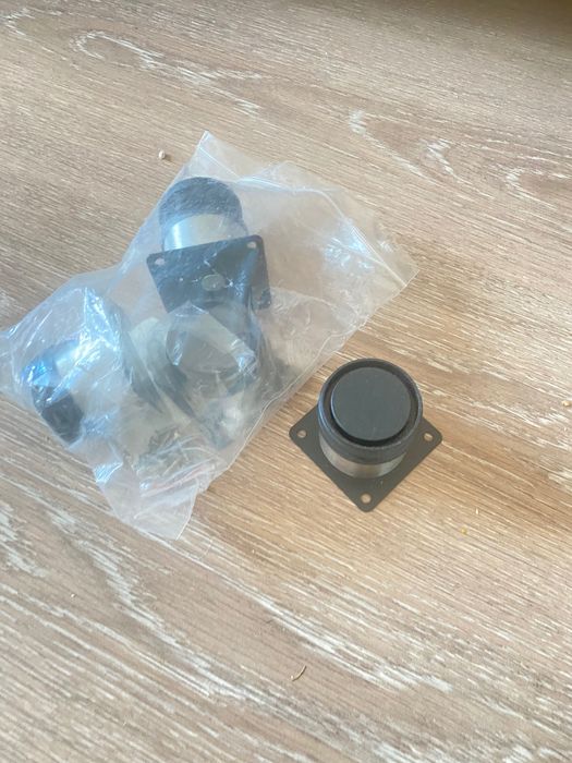 Продам регулируемые ножки для мебели