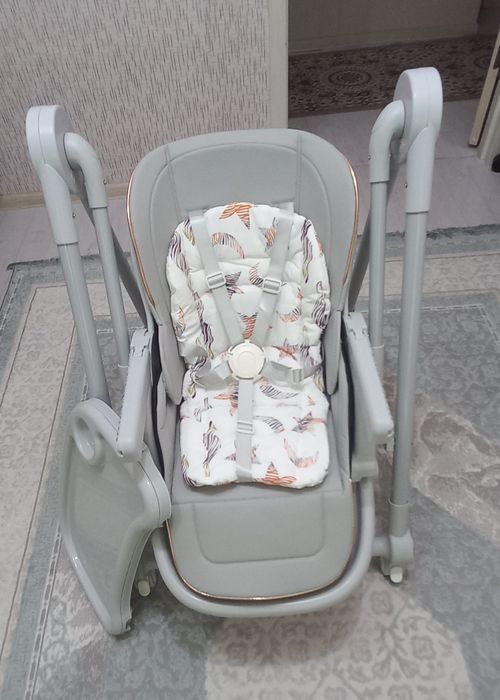 Детский стульчик для кормления.