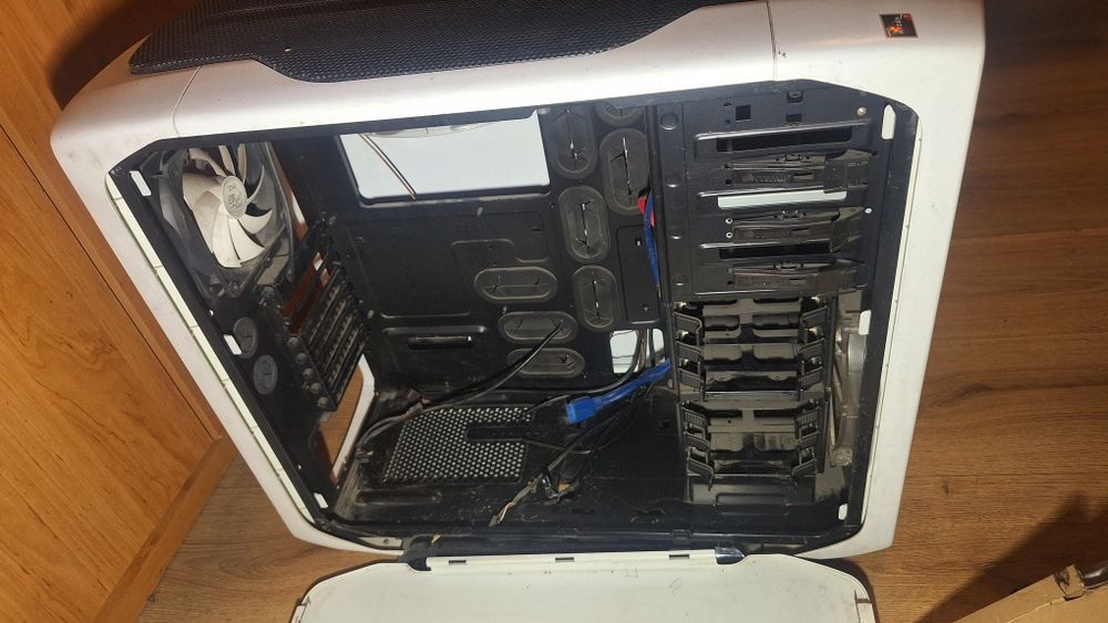 Deepcool Full Tower/Mid Tower компютърна кутия