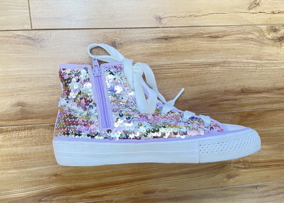 Продам кеды для девочки 8-10 лет