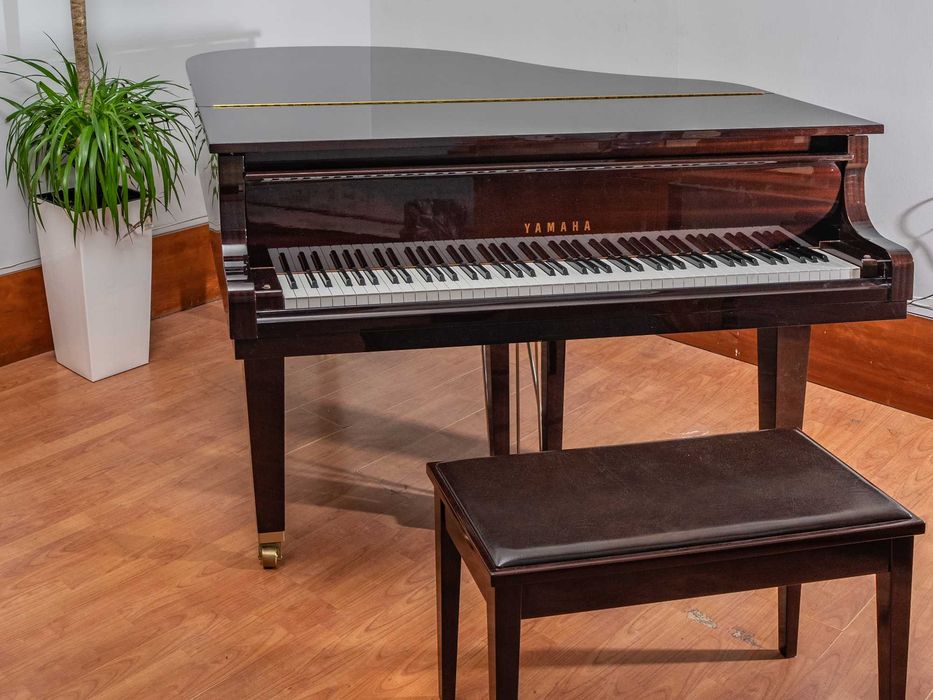 Отличный Рояль Yamaha