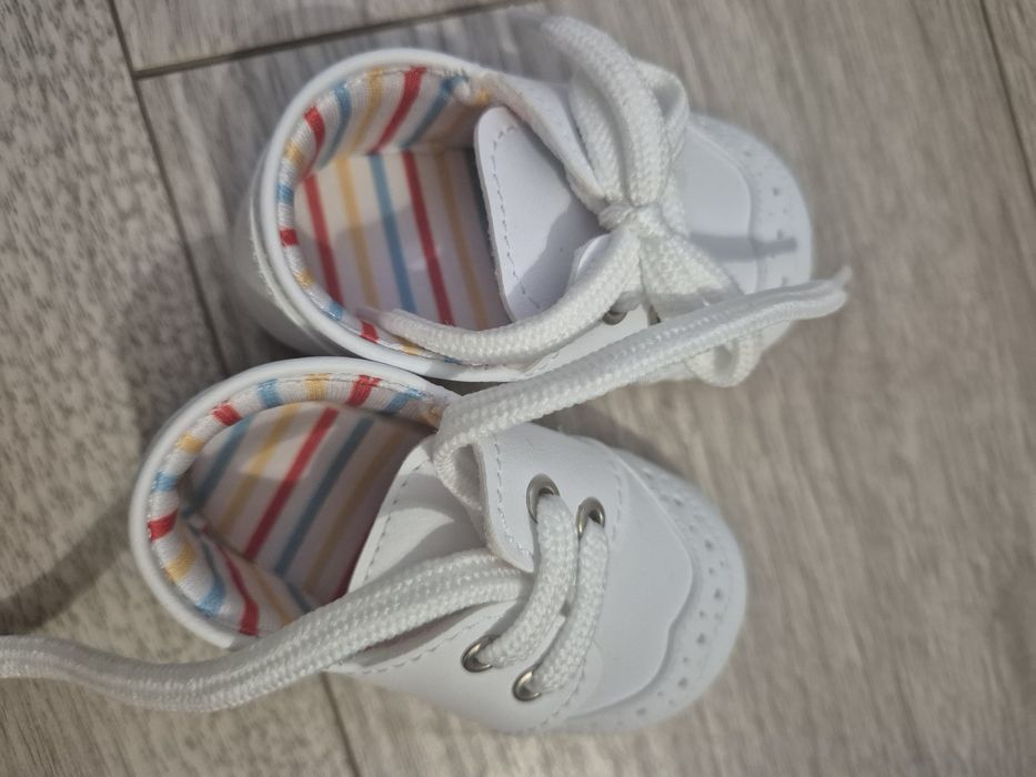Pantofi bebe,marimea 17