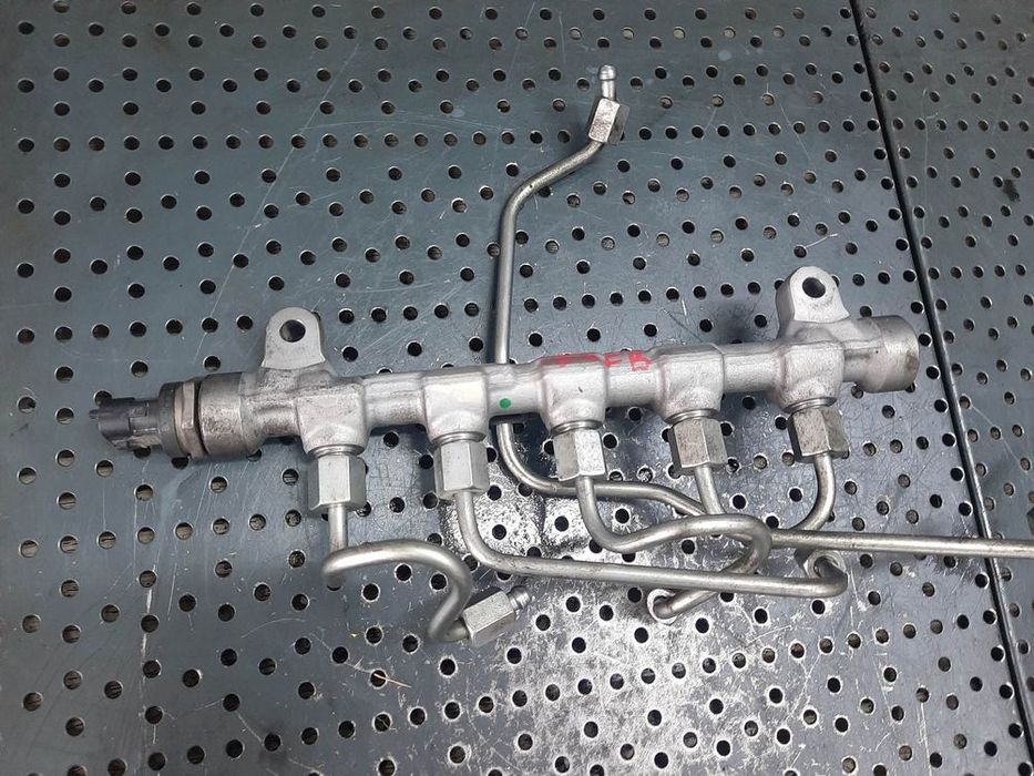 Rampa injectoare 1.6 crdi d4fb kia ceed hyundai i30 0445214181