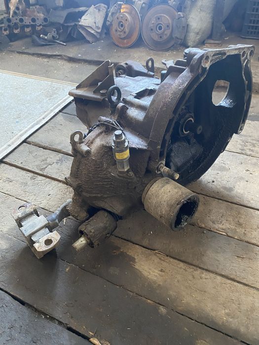 Продам коробку 3 болта ваз