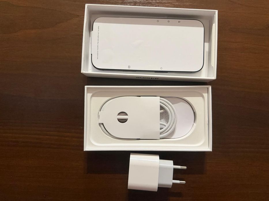 iPhone 16 Pro, stare impecabilă, garanție