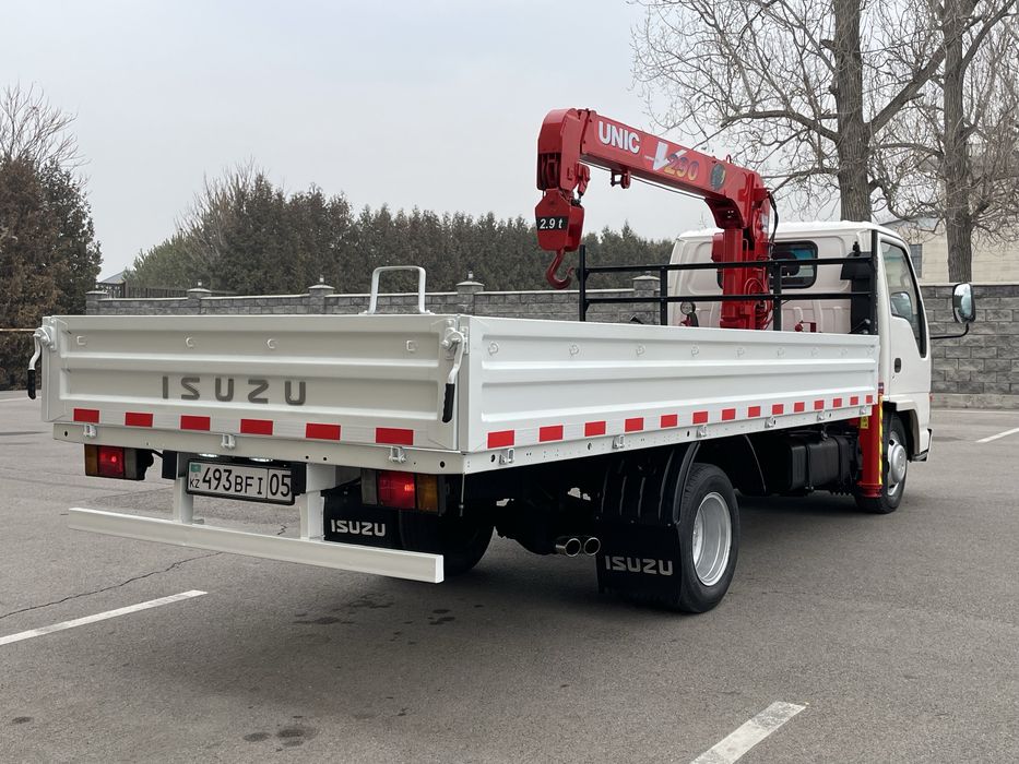 Isuzu манипулятор