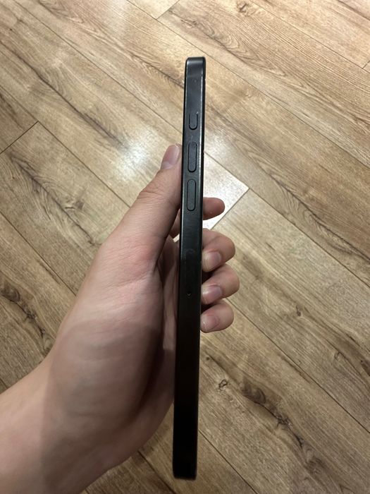 Продам IPhone 16 Pro Max 512 GB